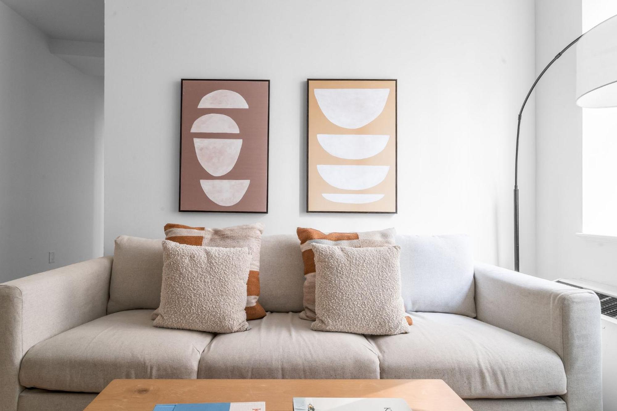 Apartment Comfort And Charm 2br 1bath *